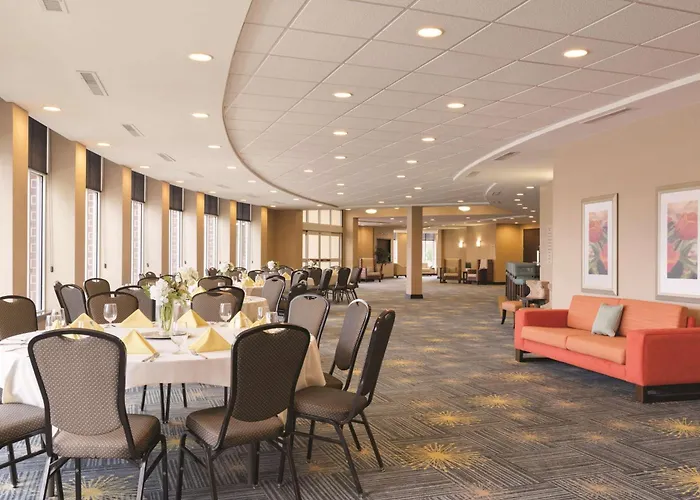 Hilton Garden Hotel 3*