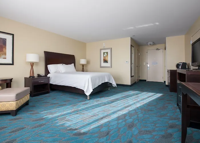 Hilton Garden Hotel 3*